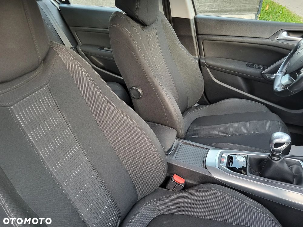 Peugeot 308 PureTech 130 Stop & Start Active - 13