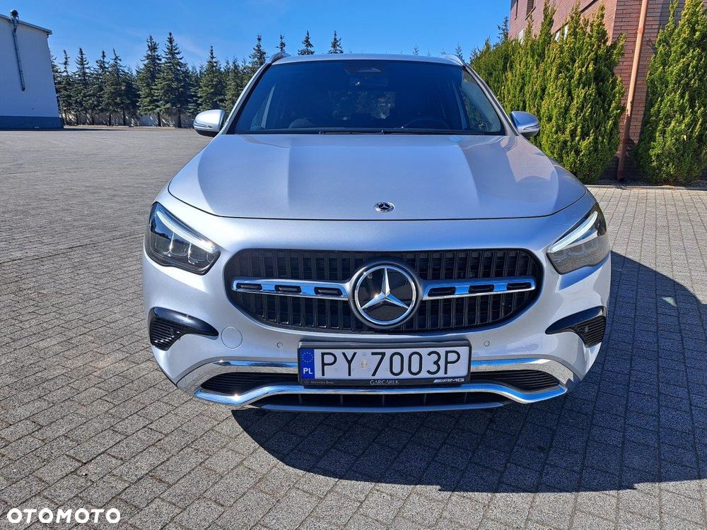 Mercedes-Benz GLA 180 d - 4