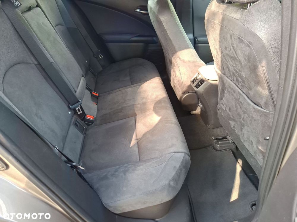 Lexus UX 300h Business - 20