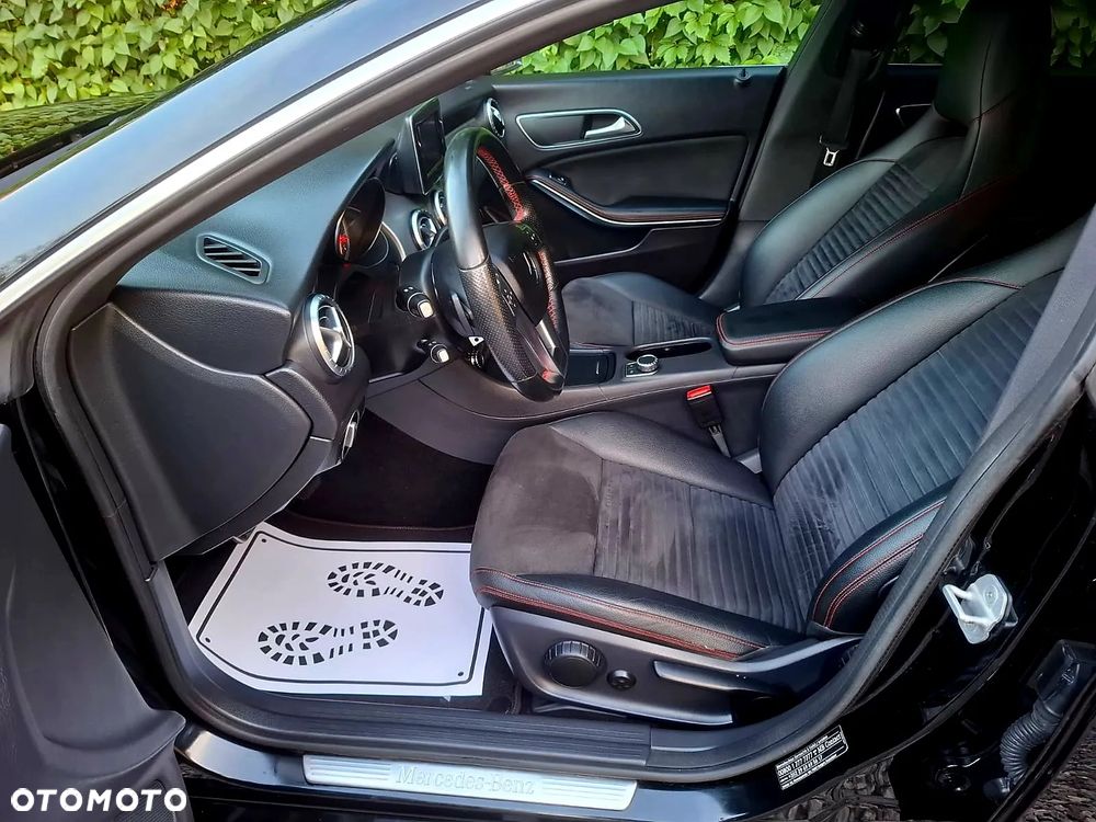 Mercedes-Benz CLA - 17