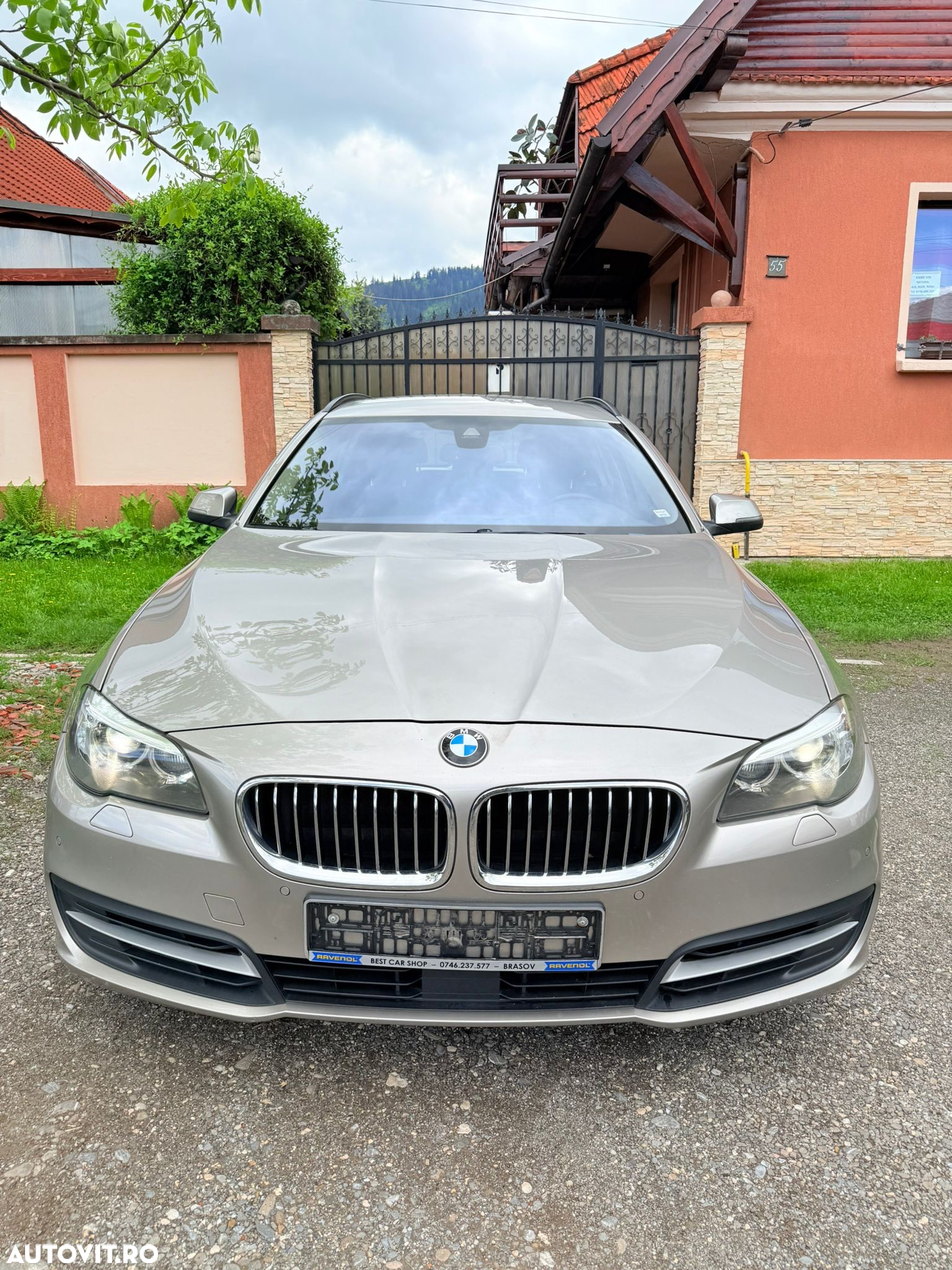 BMW Seria 5 525d Touring Sport-Aut. - 2