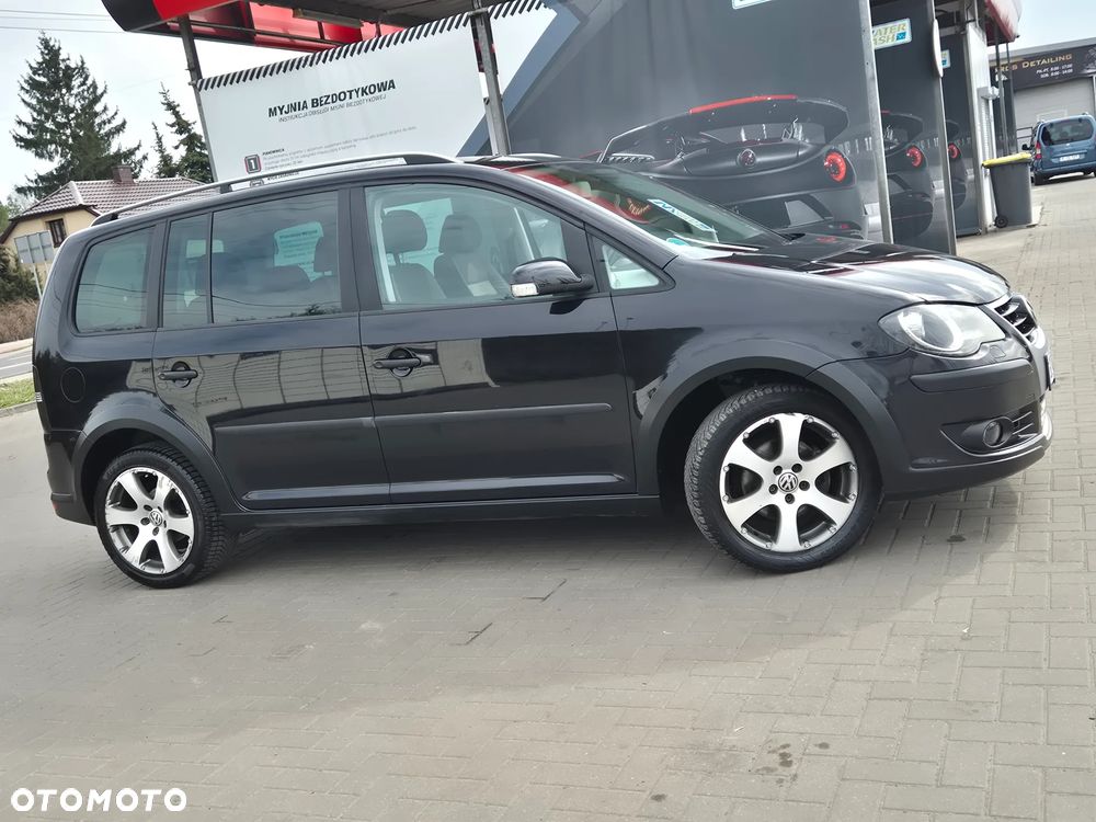 Volkswagen Touran 1.4 TSI Cross - 15