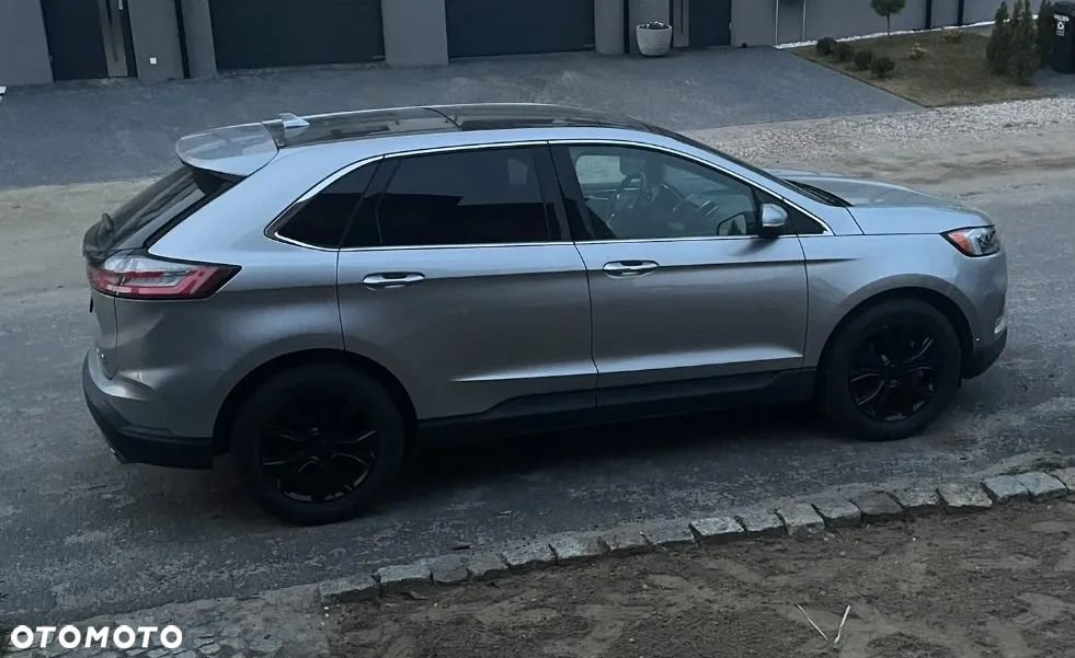 Ford Edge - 4
