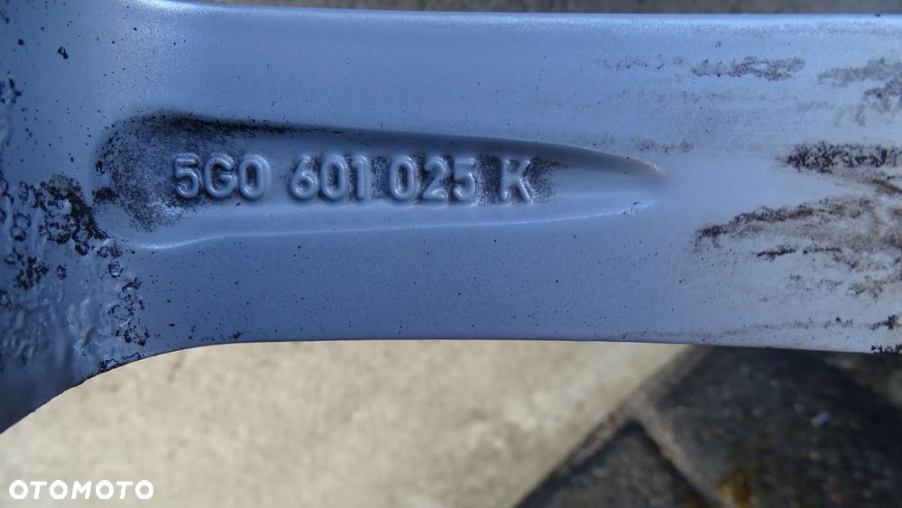 VW GOLF VII 5G0 - felga 6Jx17H2 ET48 5x112 - 8