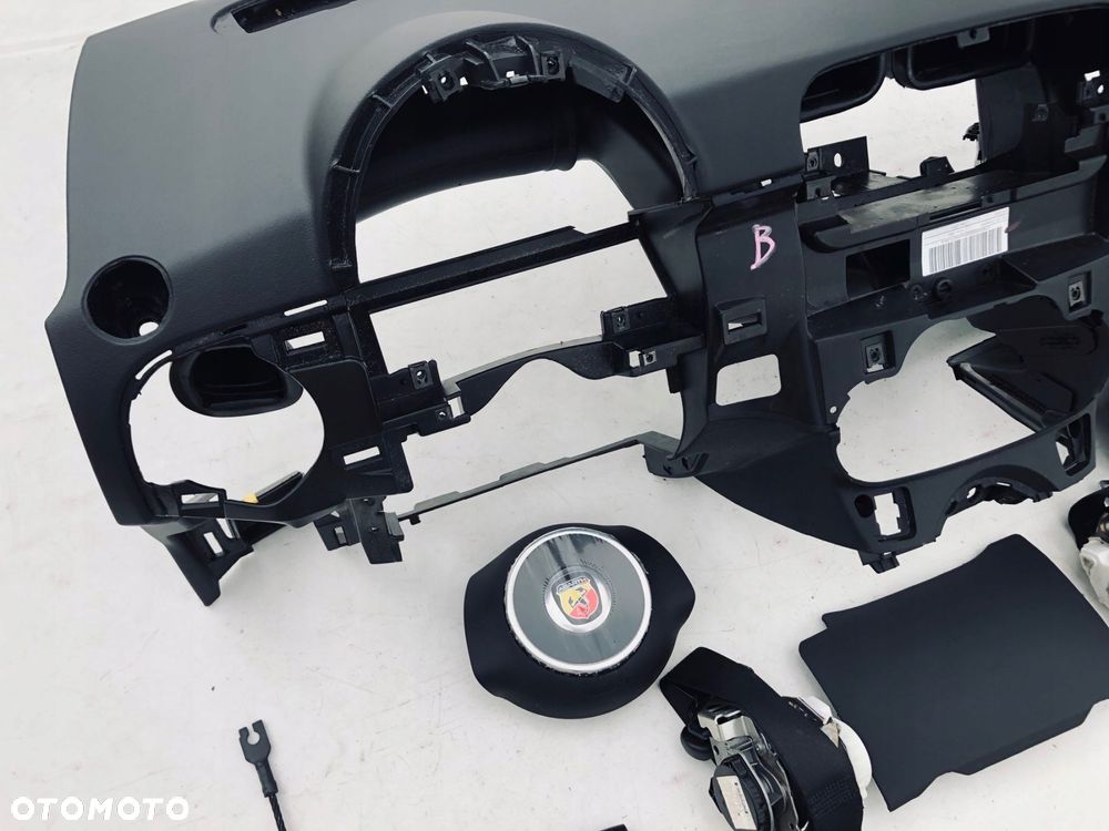 fiat 500 abarth deska kokpit konsola poduszki pasy - 4
