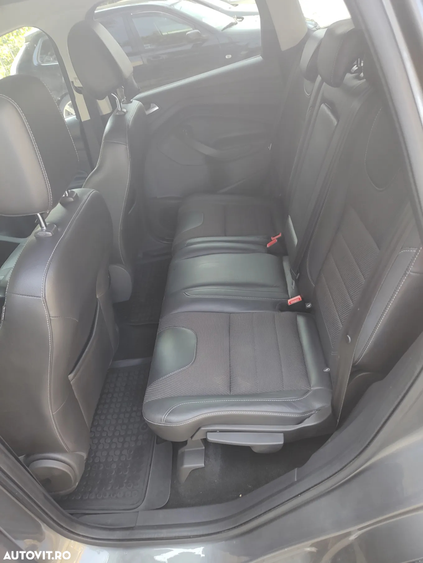 Ford Kuga 2.0 TDCi 4x4 Aut. Titanium - 8