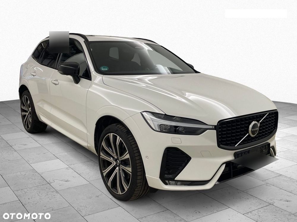 Volvo XC 60 B5 D AWD Ultimate Dark - 2