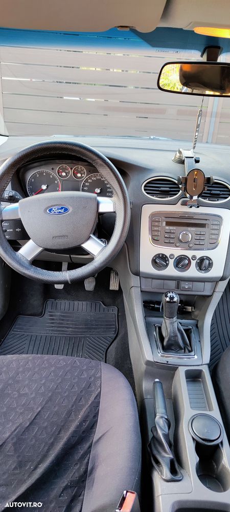Ford Focus - 11