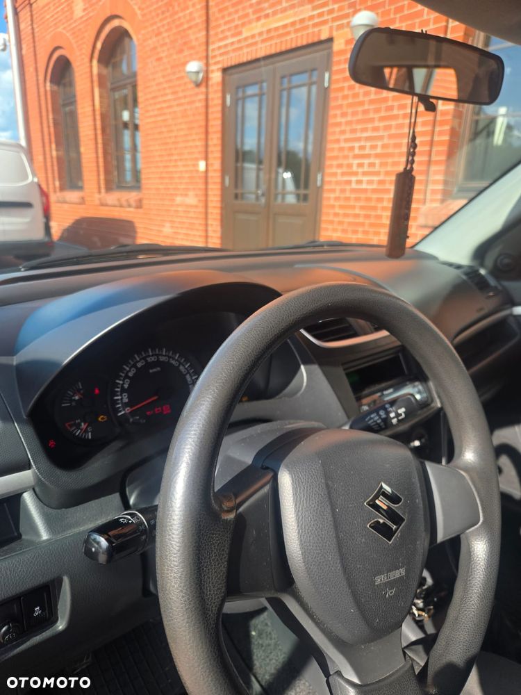 Suzuki Swift - 35