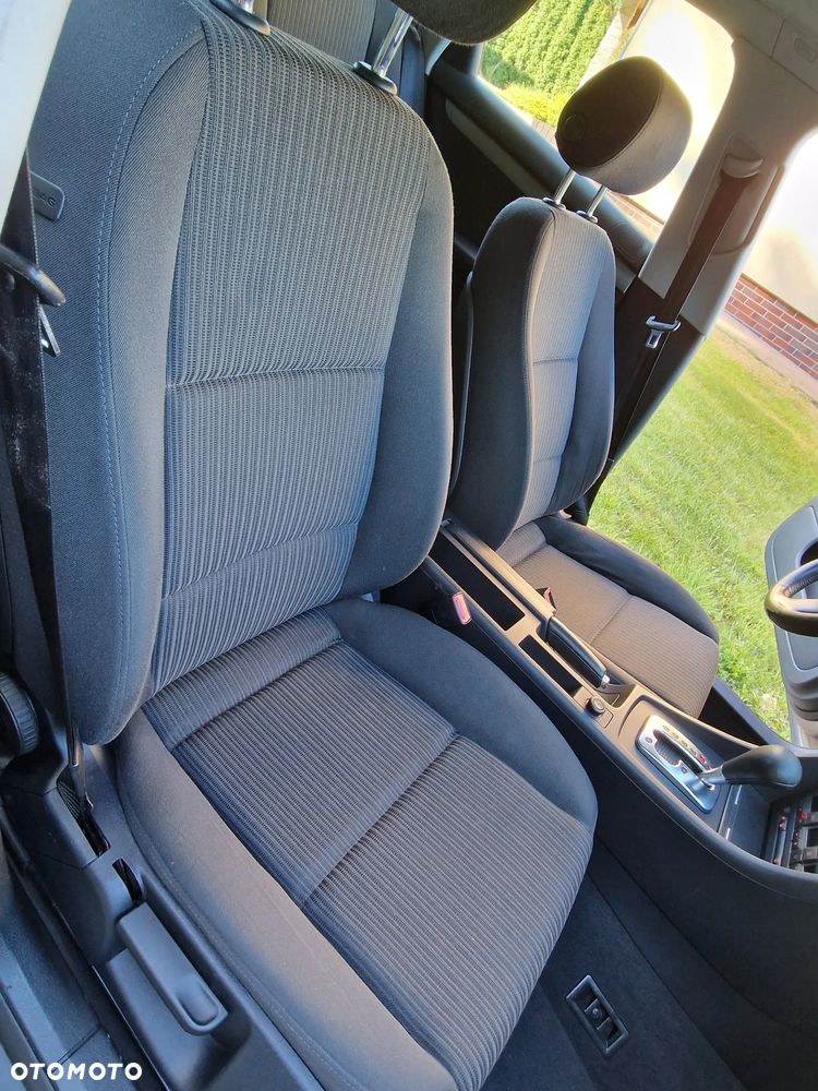 Audi A4 Avant 3.2 FSI quattro tiptronic - 25