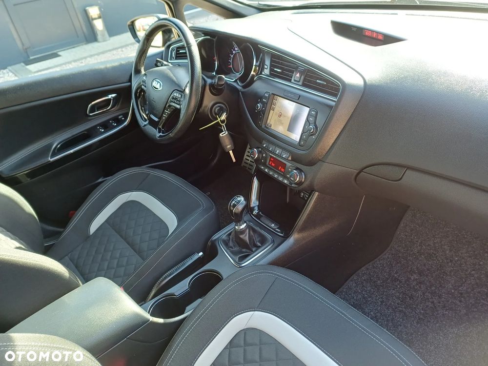 Kia Ceed 1.6 CRDi GT Line - 9
