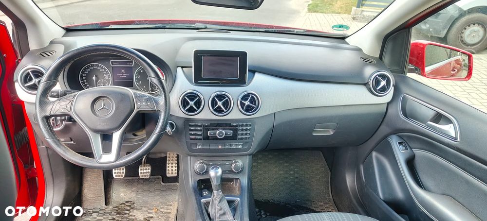 Mercedes-Benz Klasa B 180 Edition - 5