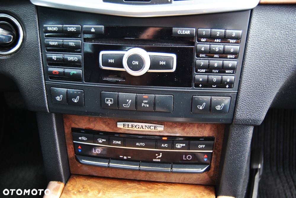 Mercedes-Benz Klasa E 300 CDI DPF BlueEFFICIENCY 7G-TRONIC Elegance - 14