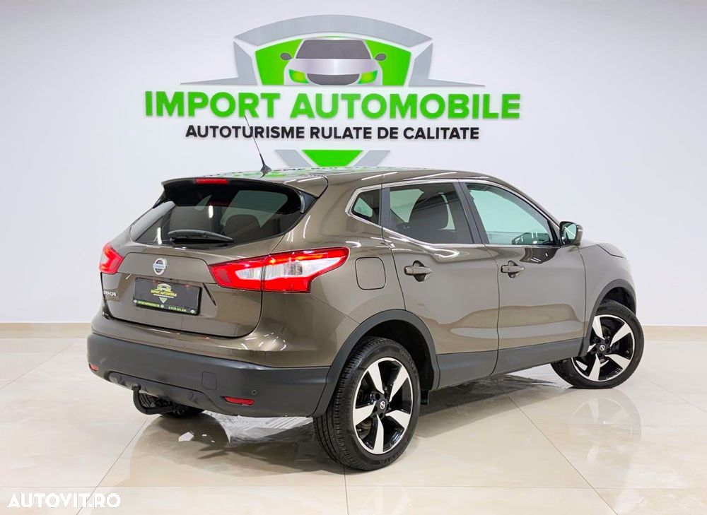 Nissan Qashqai 1.6 DCI 4 x 4 DPF Start/Stop 360 - 12