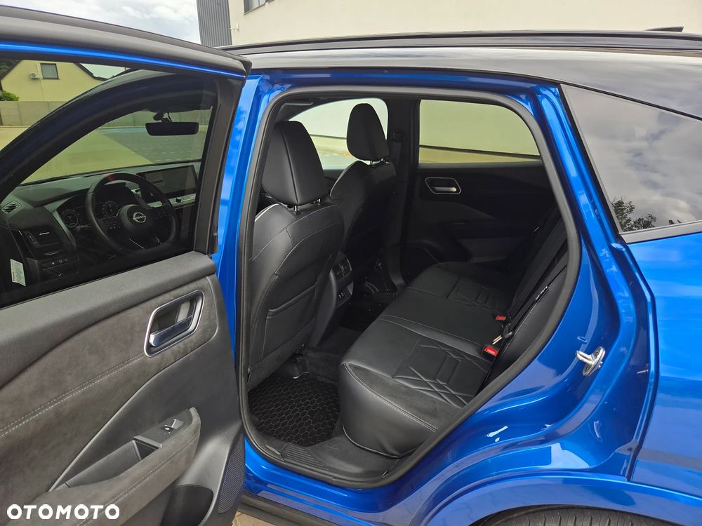 Nissan Qashqai 1.3 DIG-T 4x4 MHEV Xtronic Tekna - 20