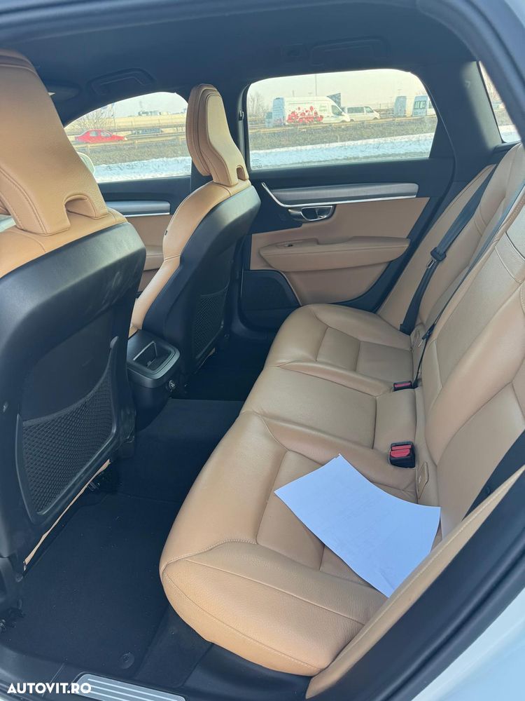 Volvo V90 D4 - 17
