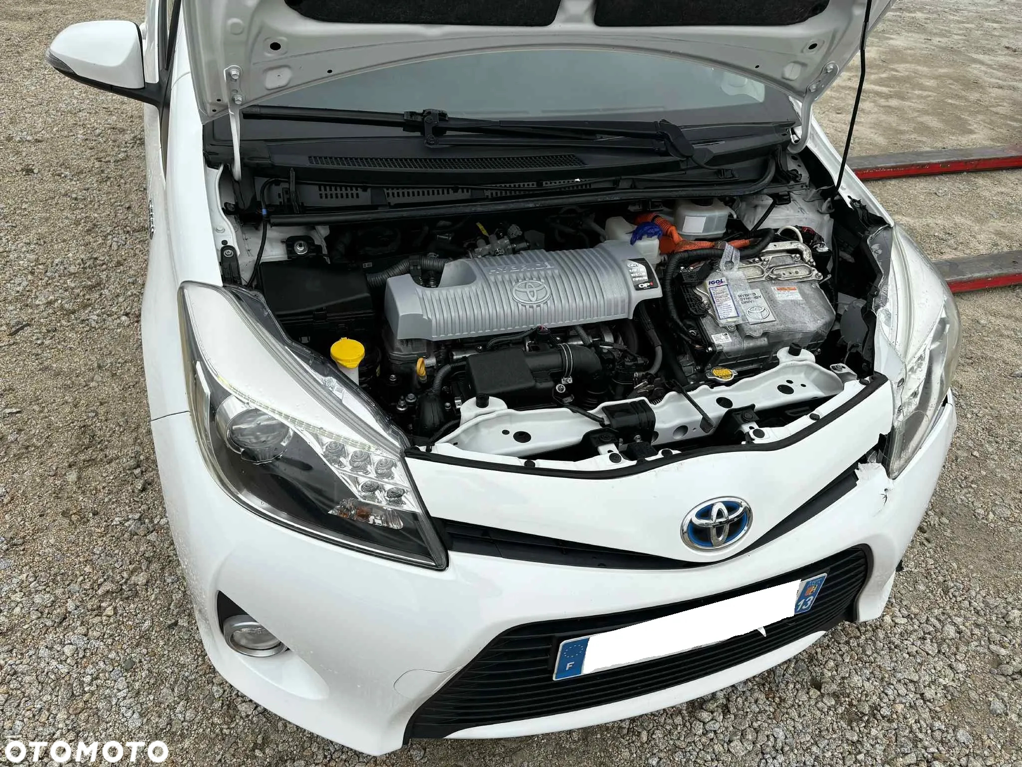Toyota Yaris Hybrid 1.5 VVT-i - 22