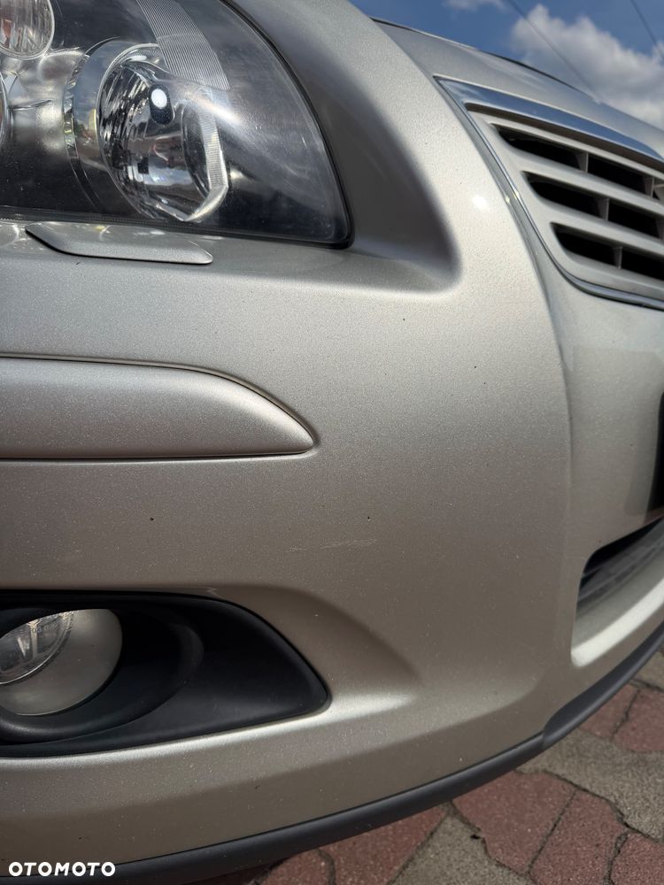 Toyota Avensis 1.8 VVT-i Sol - 10