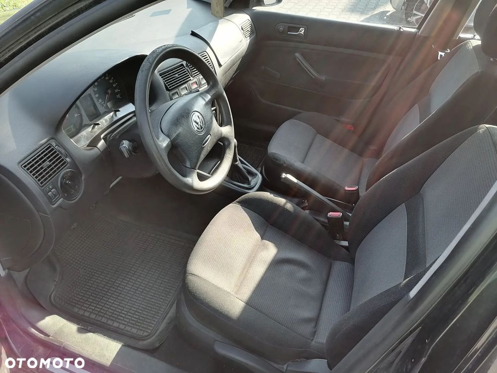 Volkswagen Golf 1.9 CL TDI - 11