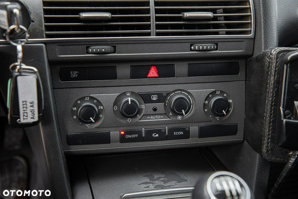 Audi A6 Avant 2.4 - 22