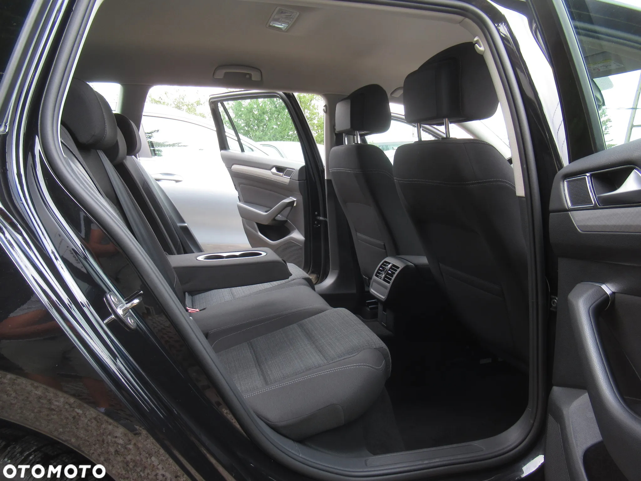Volkswagen Passat 2.0 TSI Business DSG - 8