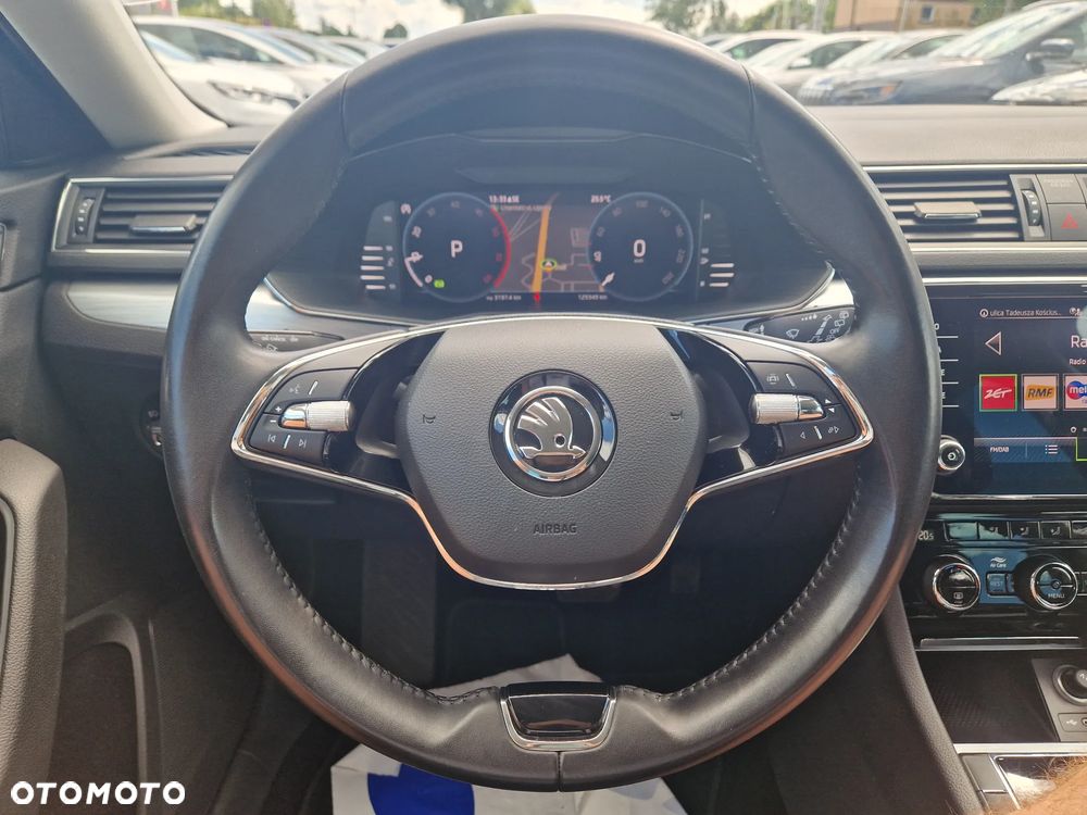 Skoda Superb 2.0 TDI SCR Active DSG - 17