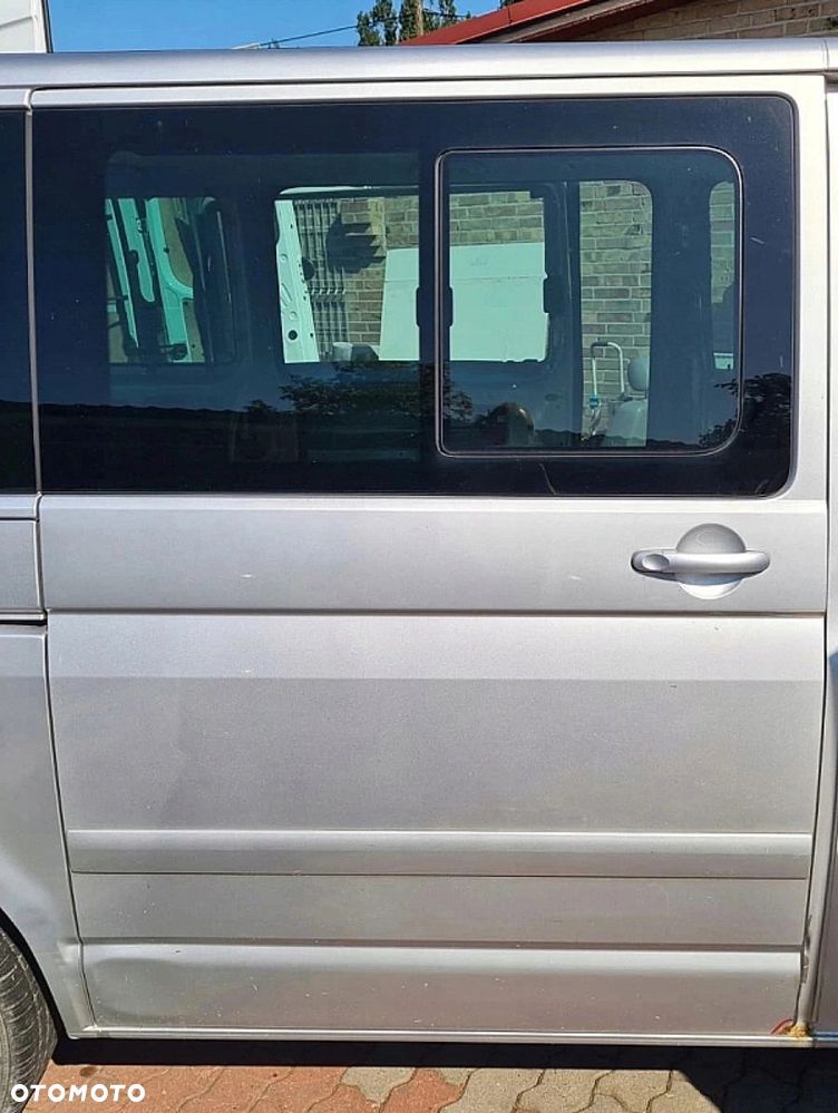 VW T5 szyba boczna drzwi przesuwnych uchylna prawy środek - 1