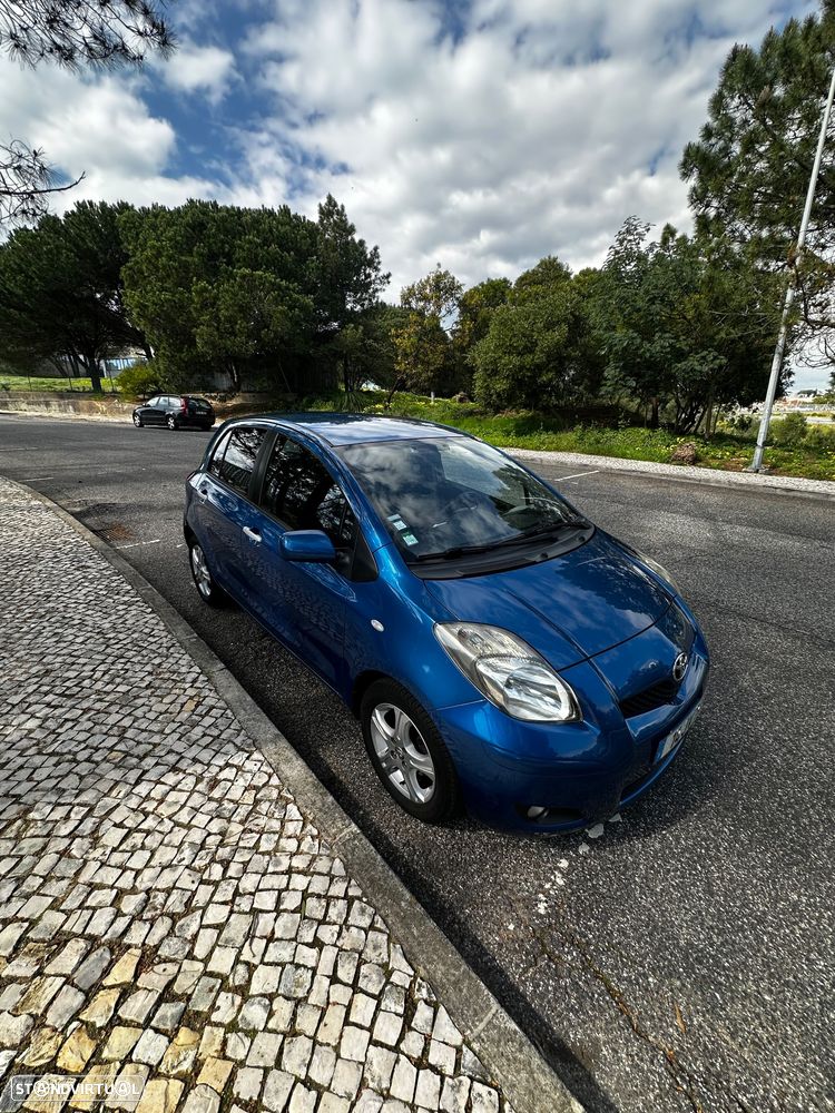 Toyota Yaris 1.0 VVT-i Sport - 1