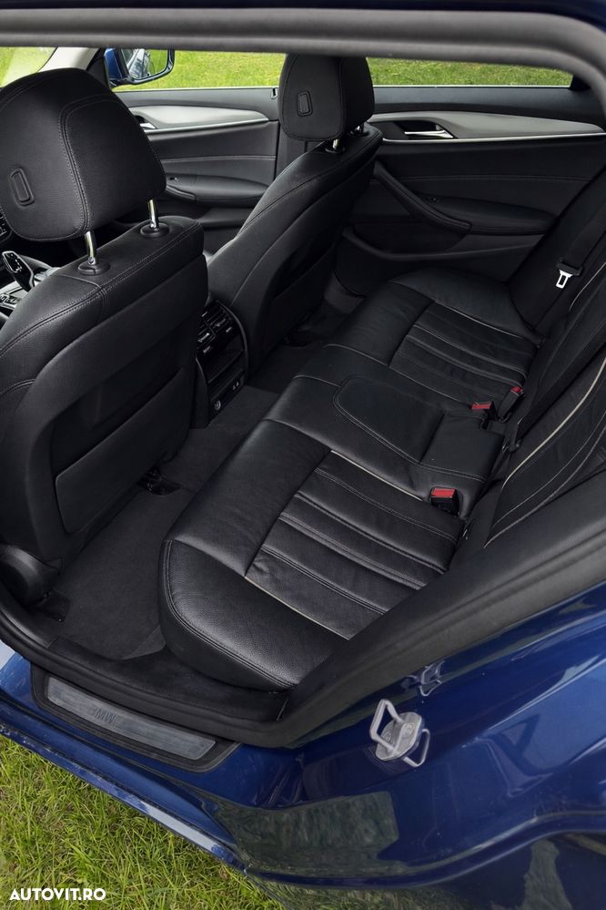 BMW Seria 5 518d Aut. Luxury Line - 13