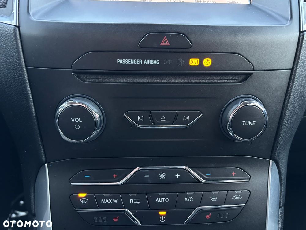 Ford S-Max 2.0 EcoBlue Titanium - 19