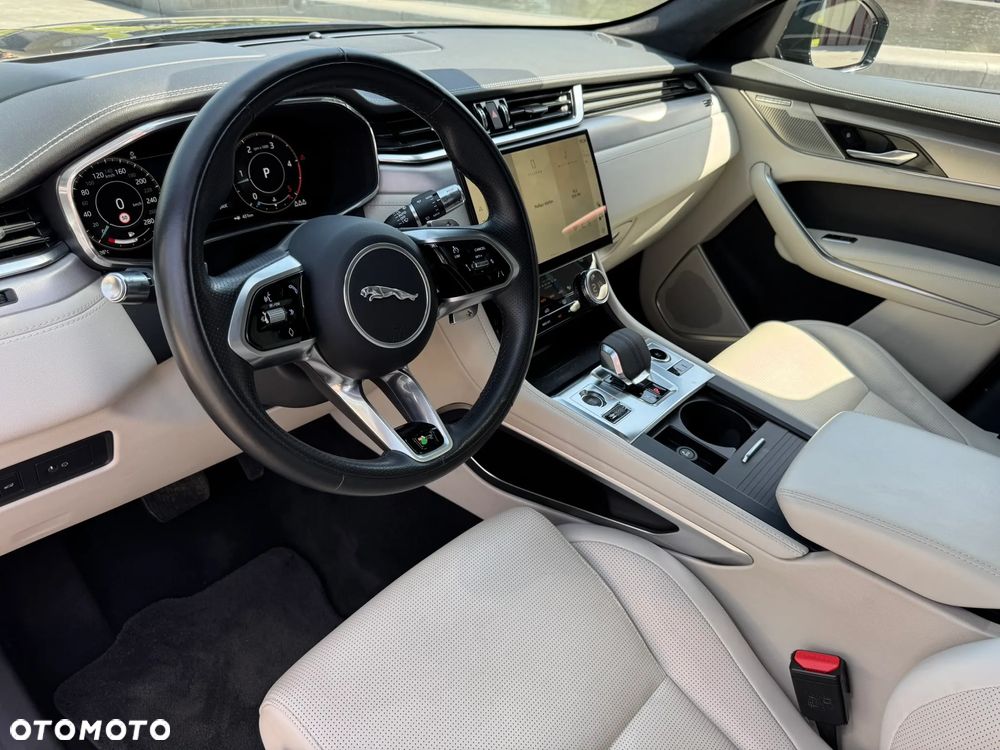 Jaguar F-Pace D200 AWD R-Dynamic HSE - 11