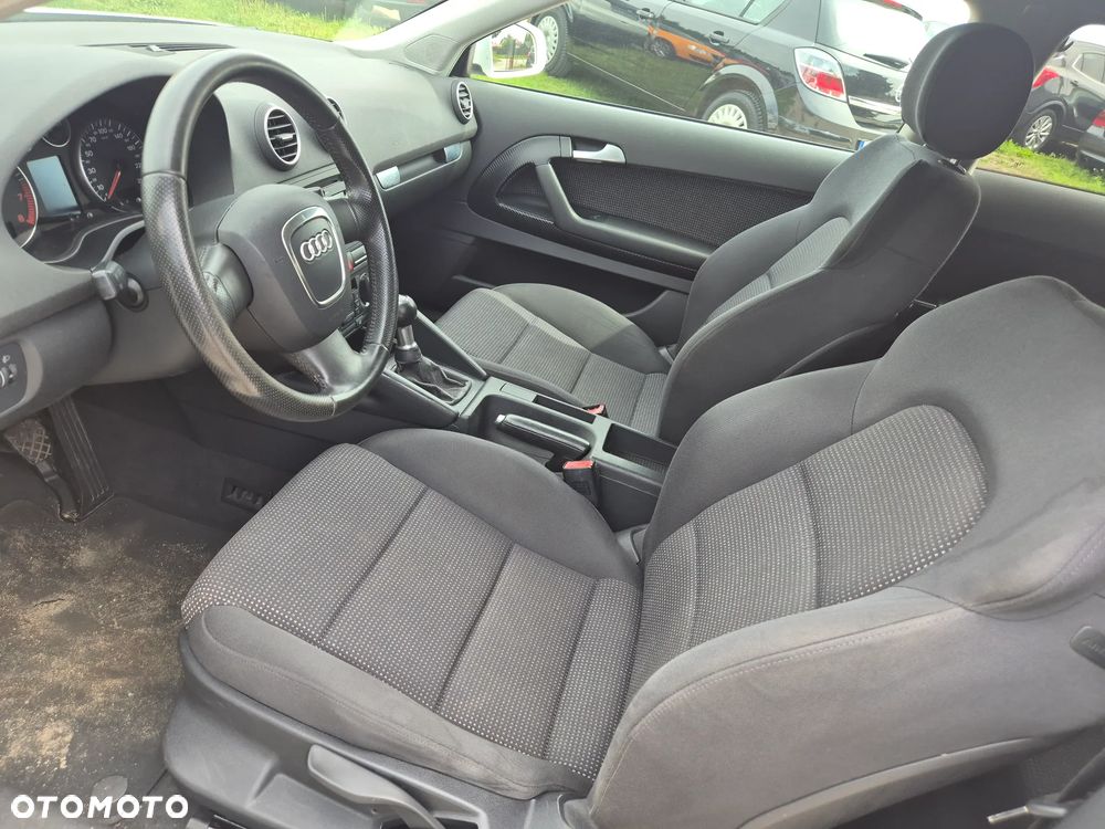 Audi A3 3-drzwiowe 1.6 Ambiente - 19