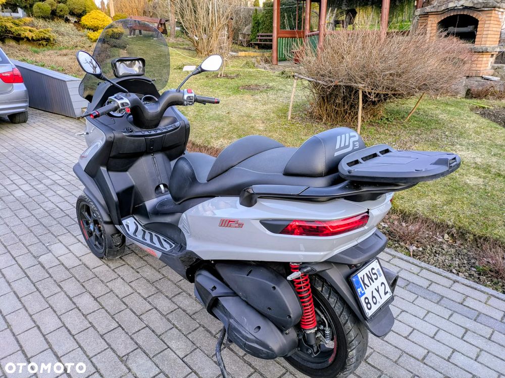 Piaggio MP-3 - 9