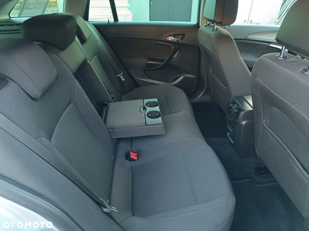 Opel Insignia 1.6 Turbo Design Edition - 16