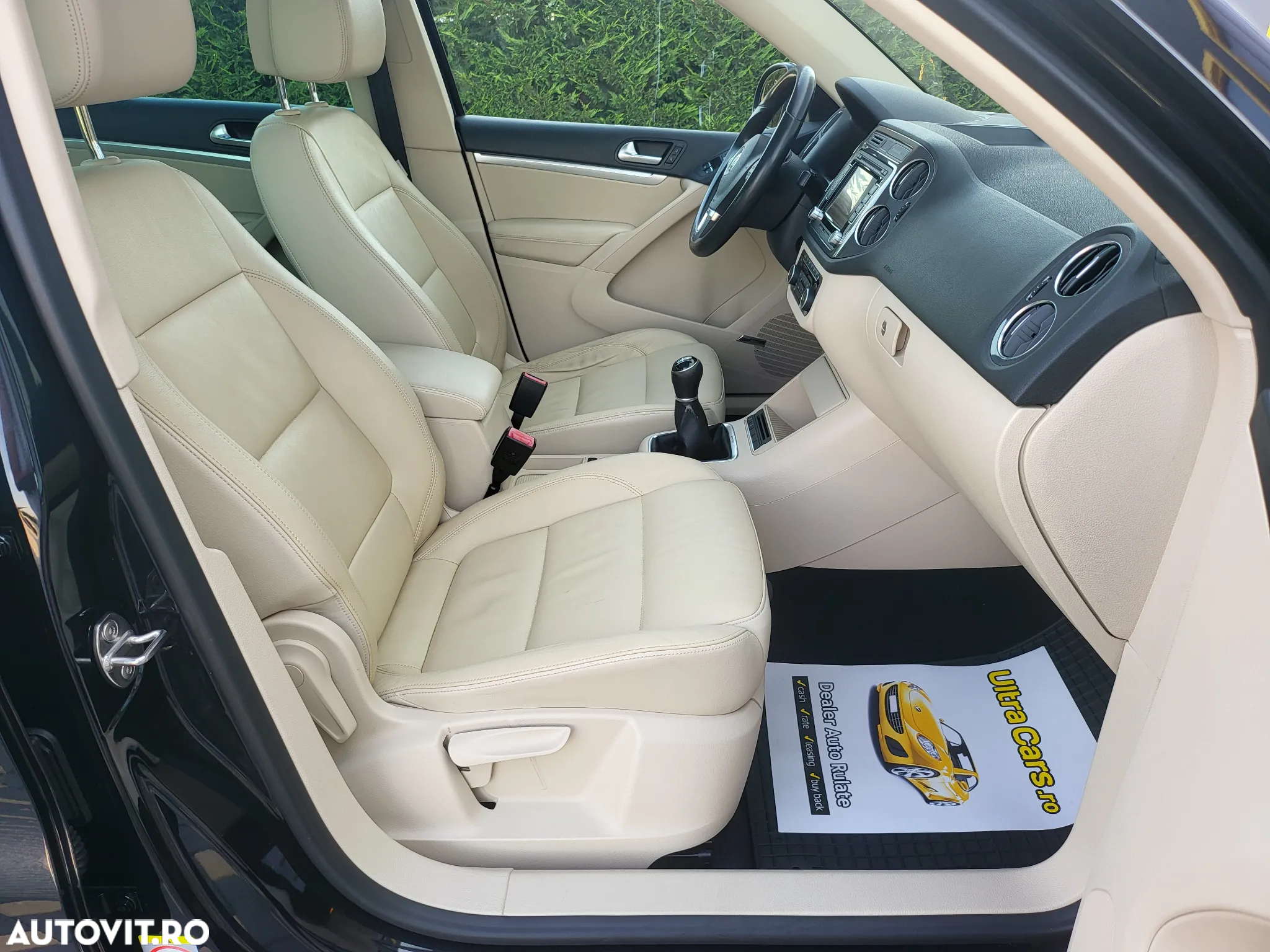 Volkswagen Tiguan 2.0 TDI 4Motion Track & Field - 10