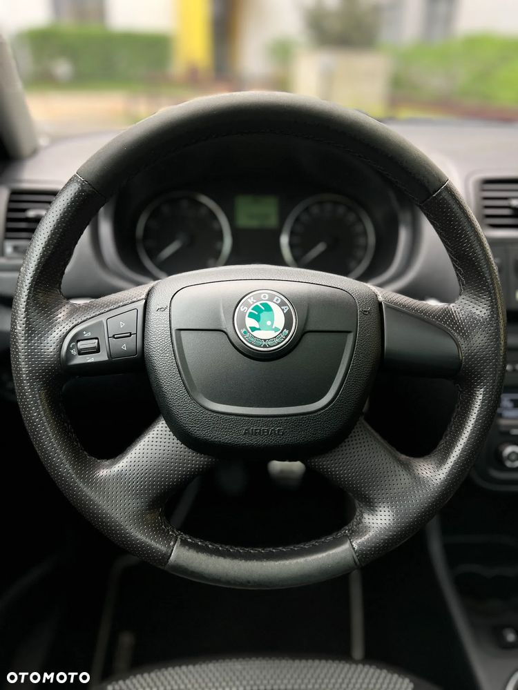 Skoda Roomster 1.4 16V Scout - 21