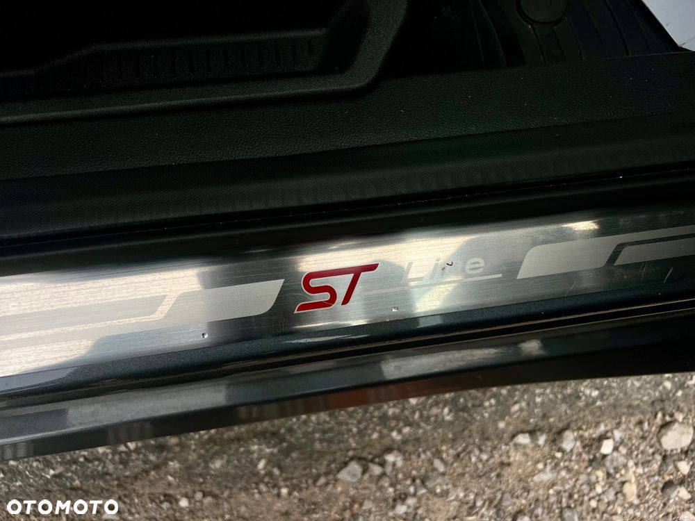 Ford Kuga 1.5 EcoBoost FWD ST-Line - 19