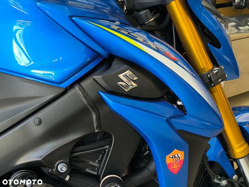 Suzuki GSX - 20