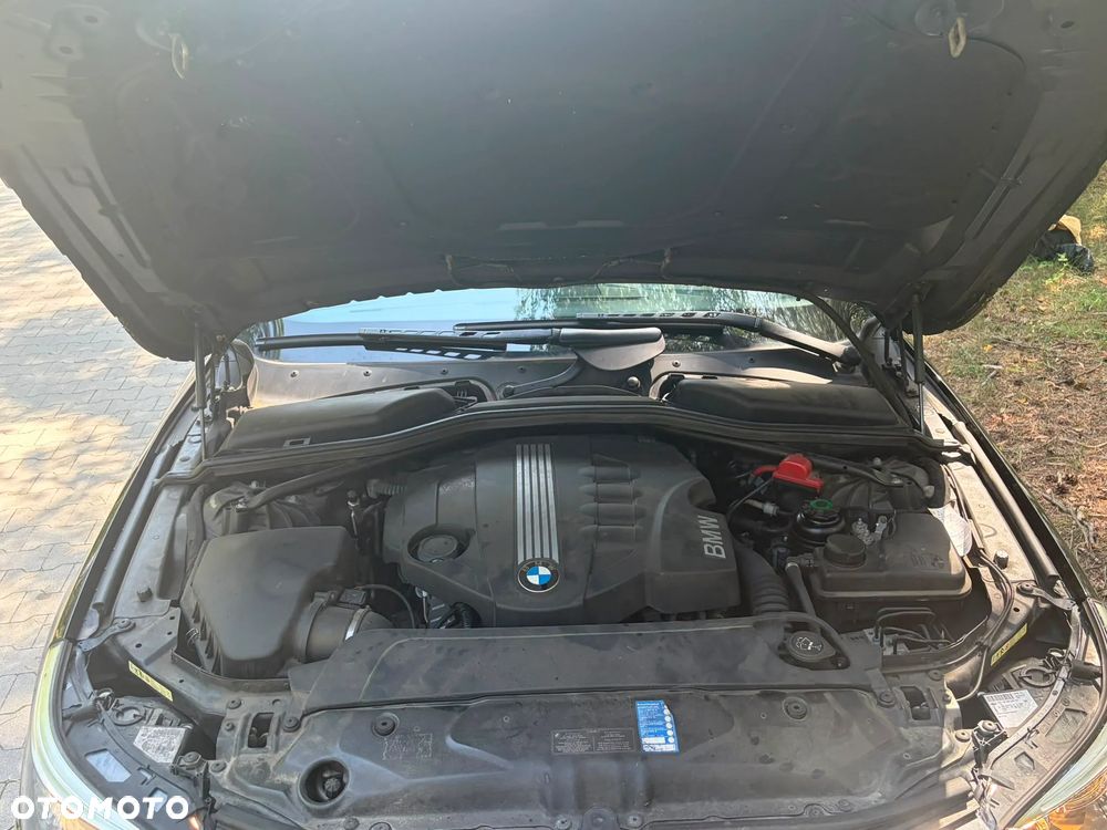 BMW Seria 5 520d Edition Exclusive - 32