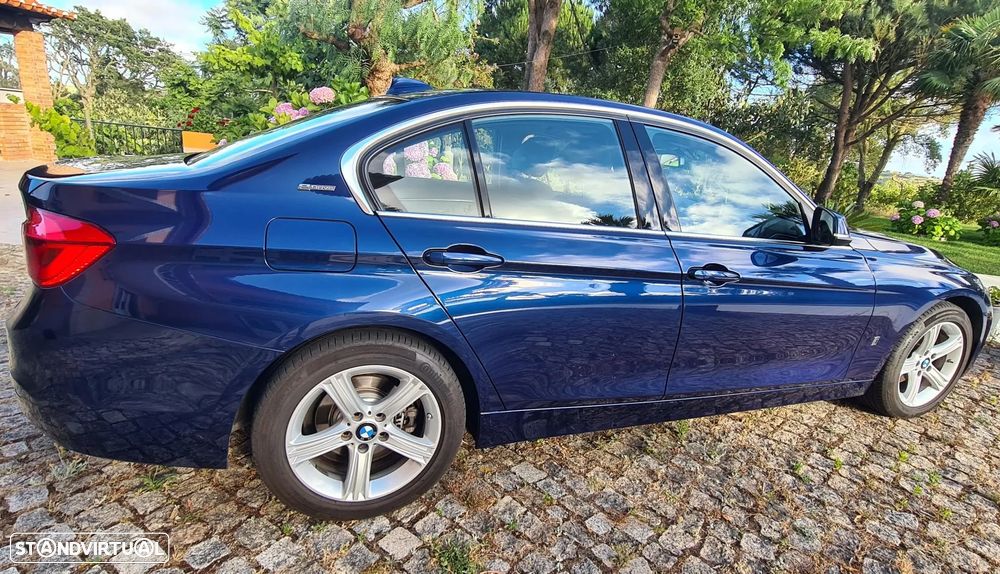 BMW 330 e iPerformance Line Luxury - 3