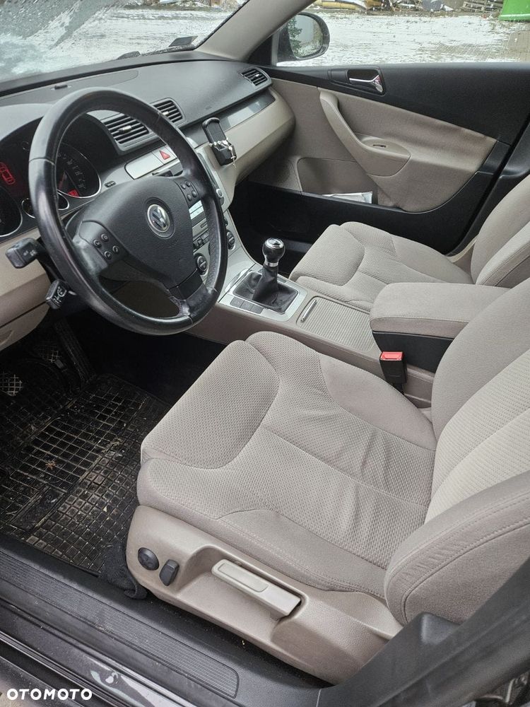 Volkswagen Passat - 7