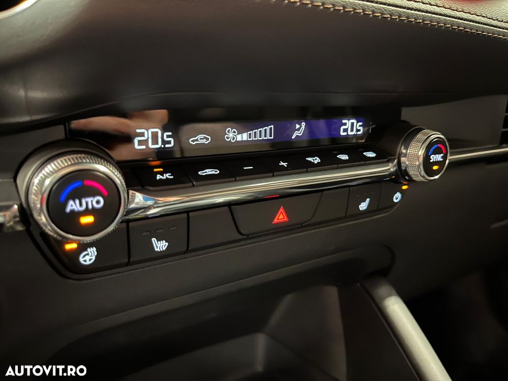 Mazda 3 e-Skyactiv G140 AT MHEV Center-Line - 8