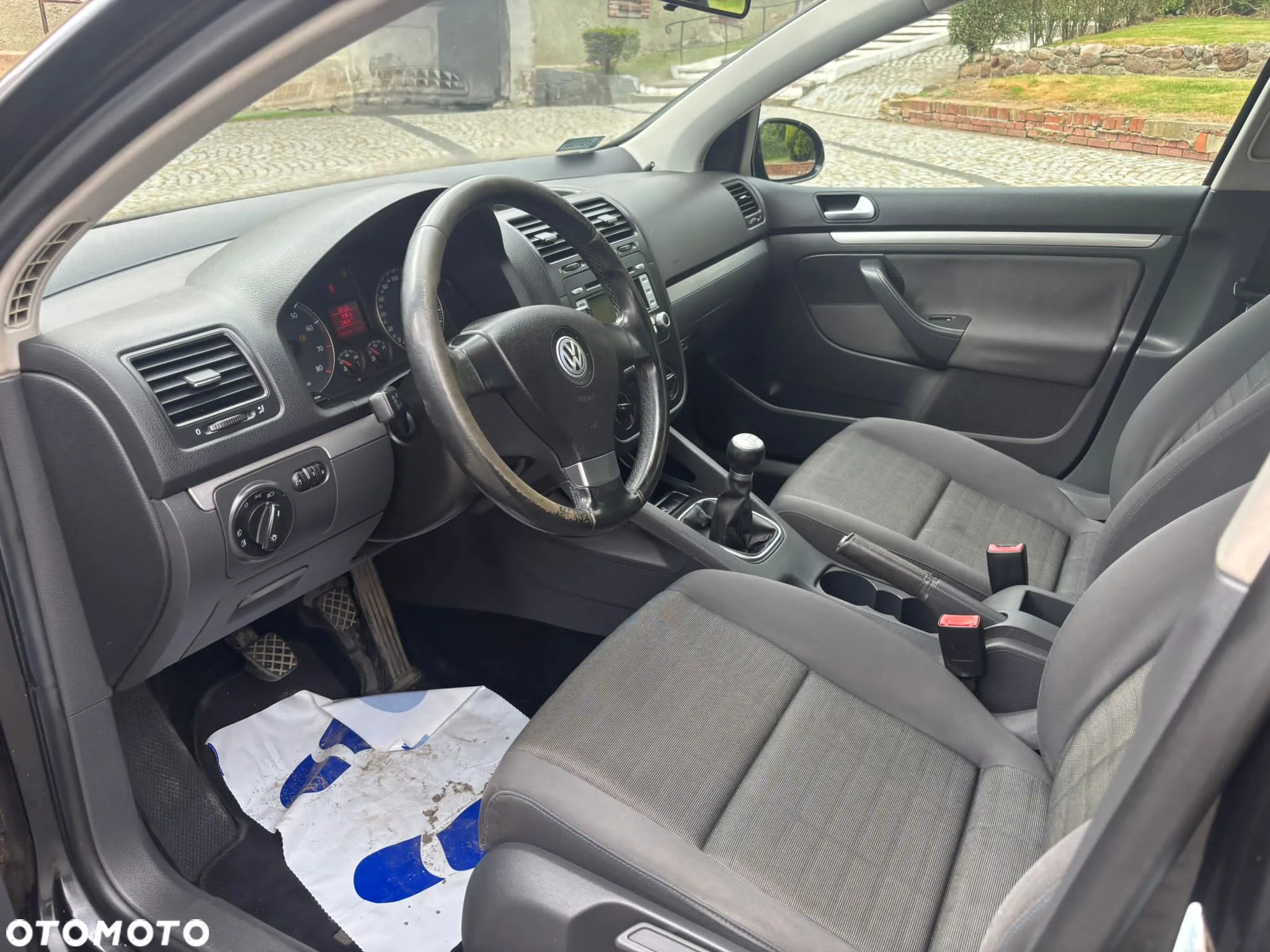 Volkswagen Golf 1.6 FSI Comfortline - 9