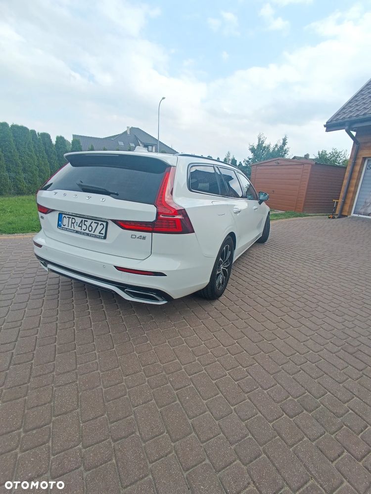 Volvo V60 D4 Geartronic R-Design - 4