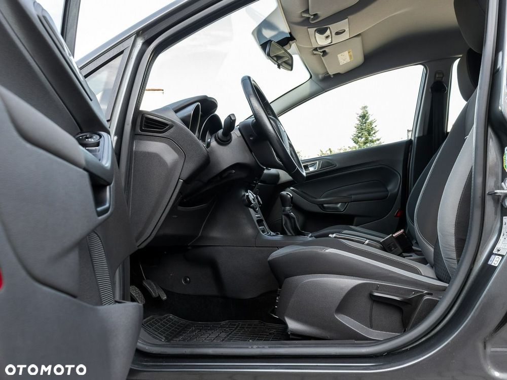 Ford Fiesta - 30