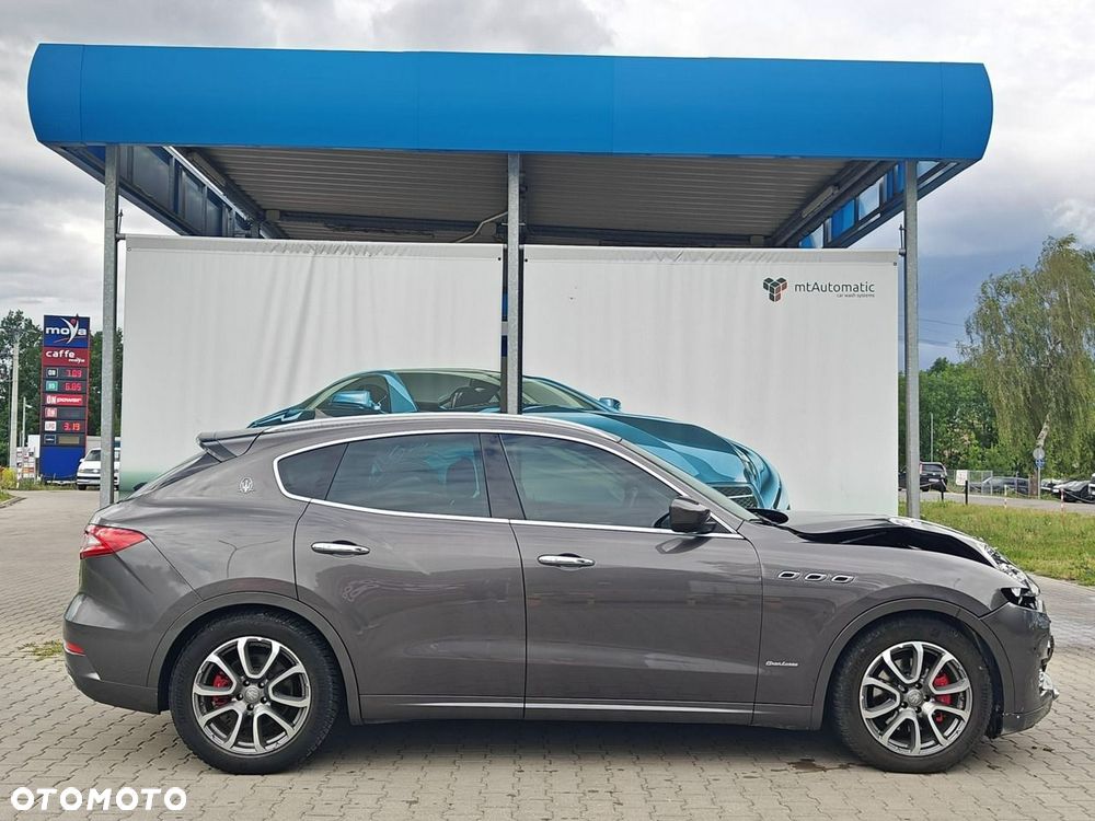 Maserati Levante - 4