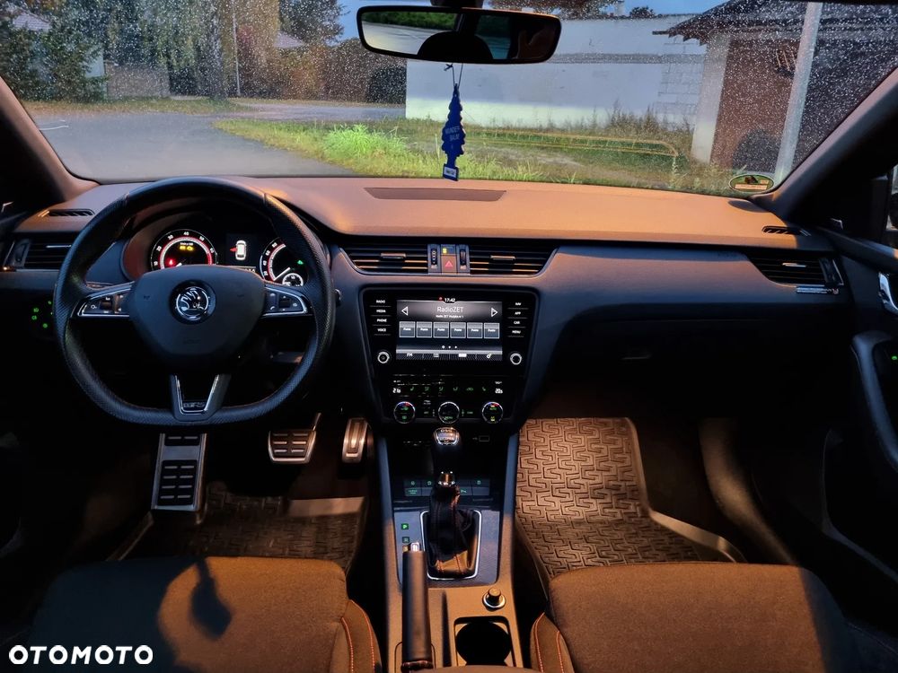 Skoda Octavia 2.0 TSI DSG RS 230 - 18