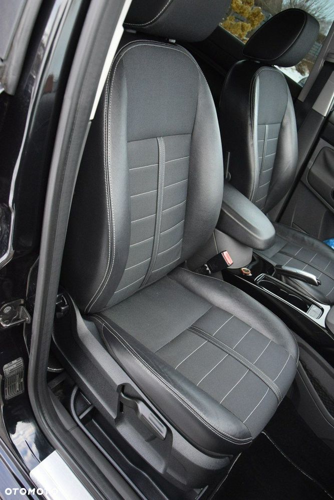 Ford Kuga 2.0 TDCi 4x4 Individual - 38