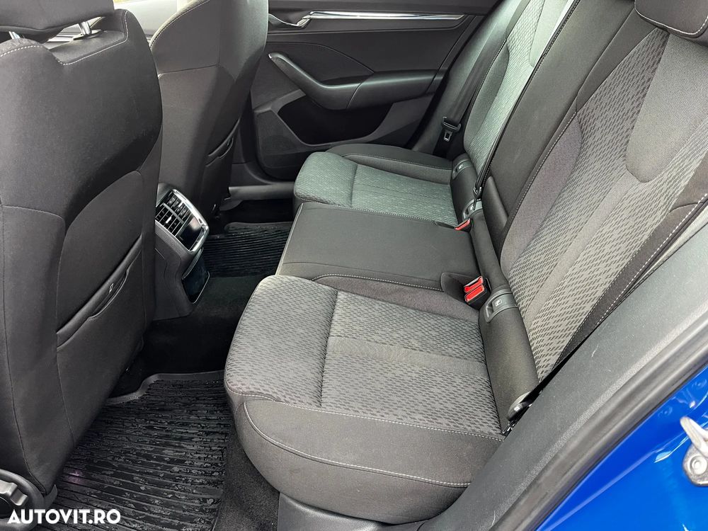 Skoda Octavia 2.0 TDI DSG Ambition - 11