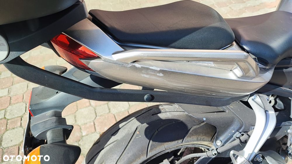 Yamaha FZS - 11